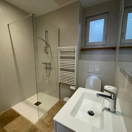 Le St Louis 1 Amenagee Avec Cuisine * La Rochelle (Charente-Maritime)